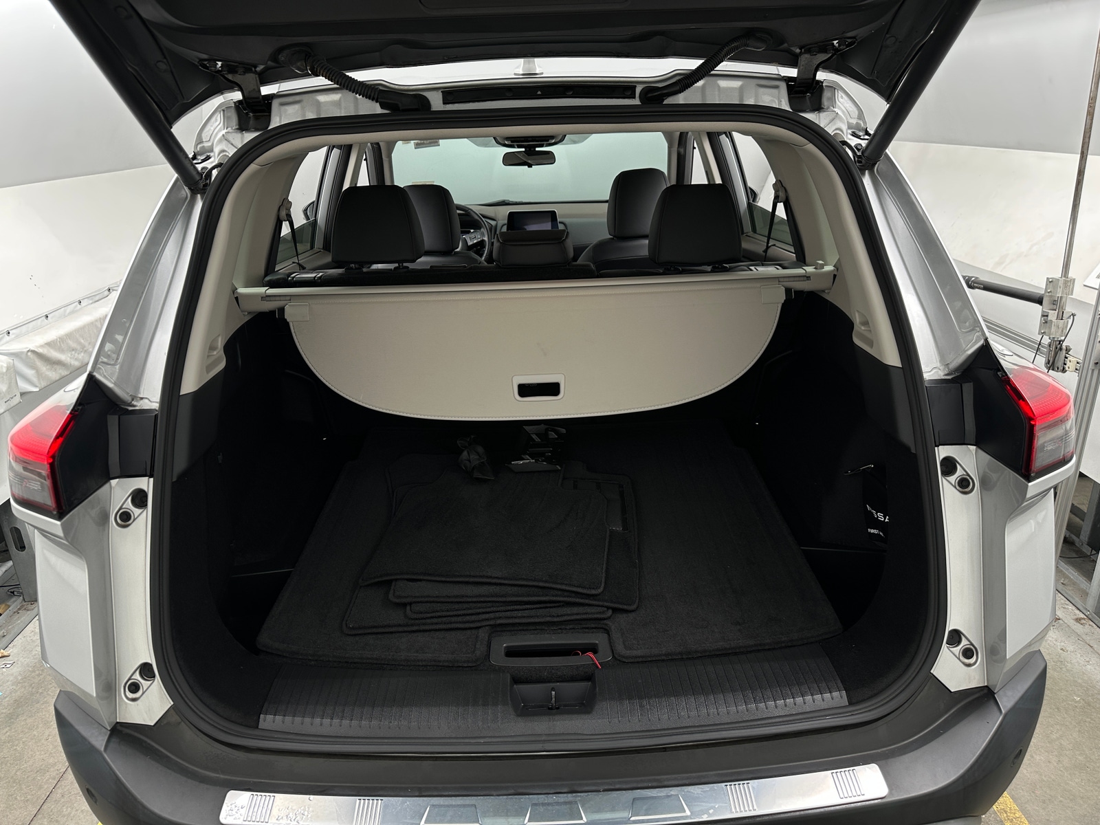 Thumbnail: 2023 Nissan Rogue - 7