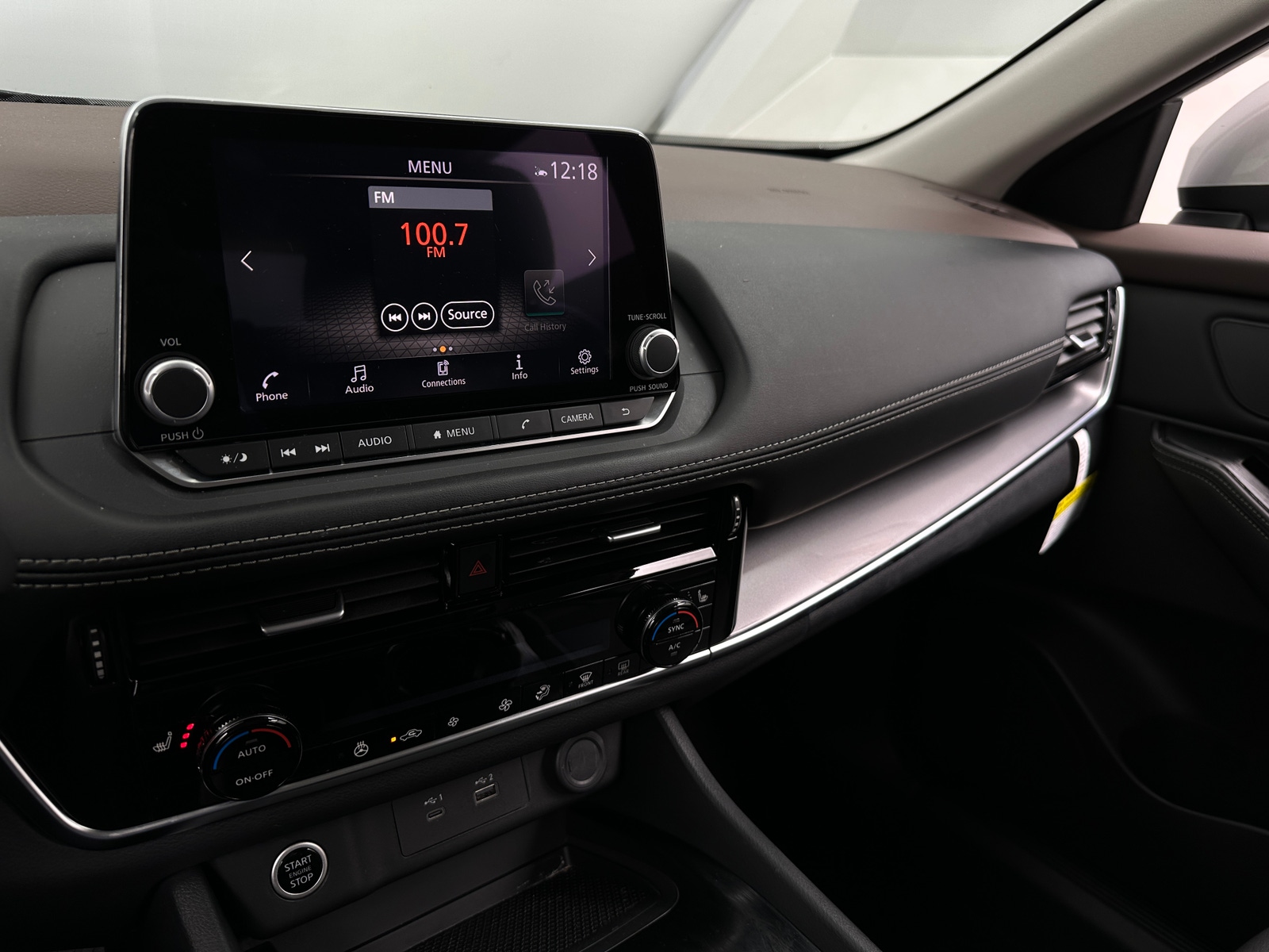 Thumbnail: 2023 Nissan Rogue - 4