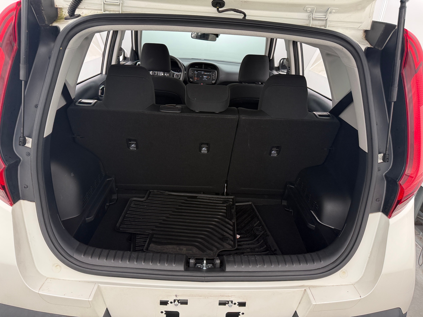 Thumbnail: 2022 Kia Soul - 7