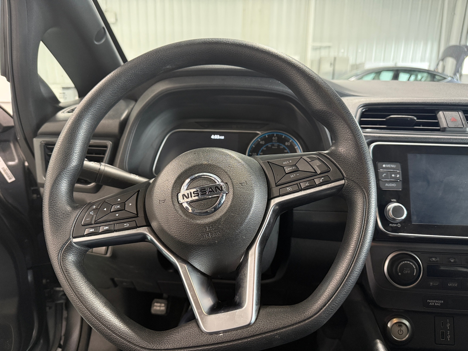 Thumbnail: 2022 Nissan Leaf - 5