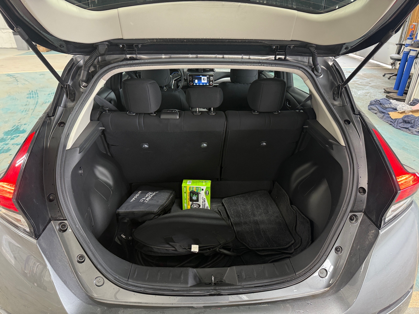 Thumbnail: 2022 Nissan Leaf - 7