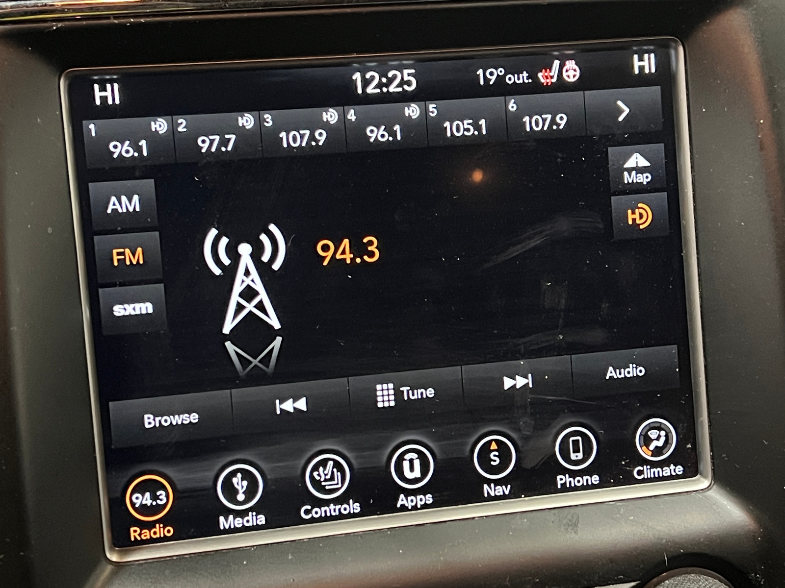 Thumbnail: 2018 Jeep Grand Cherokee - 3