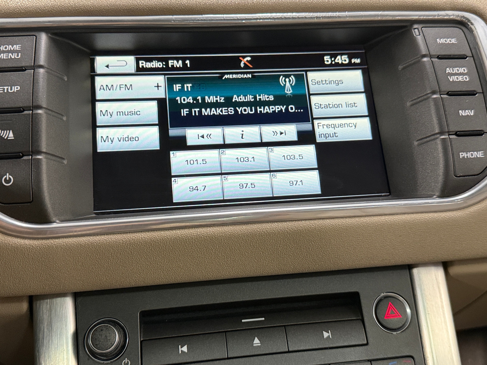 Thumbnail: 2015 Land Rover Range Rover Evoque - 3