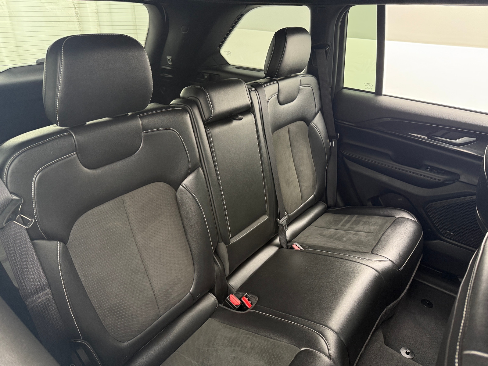 Thumbnail: 2023 Jeep Grand Cherokee - 5