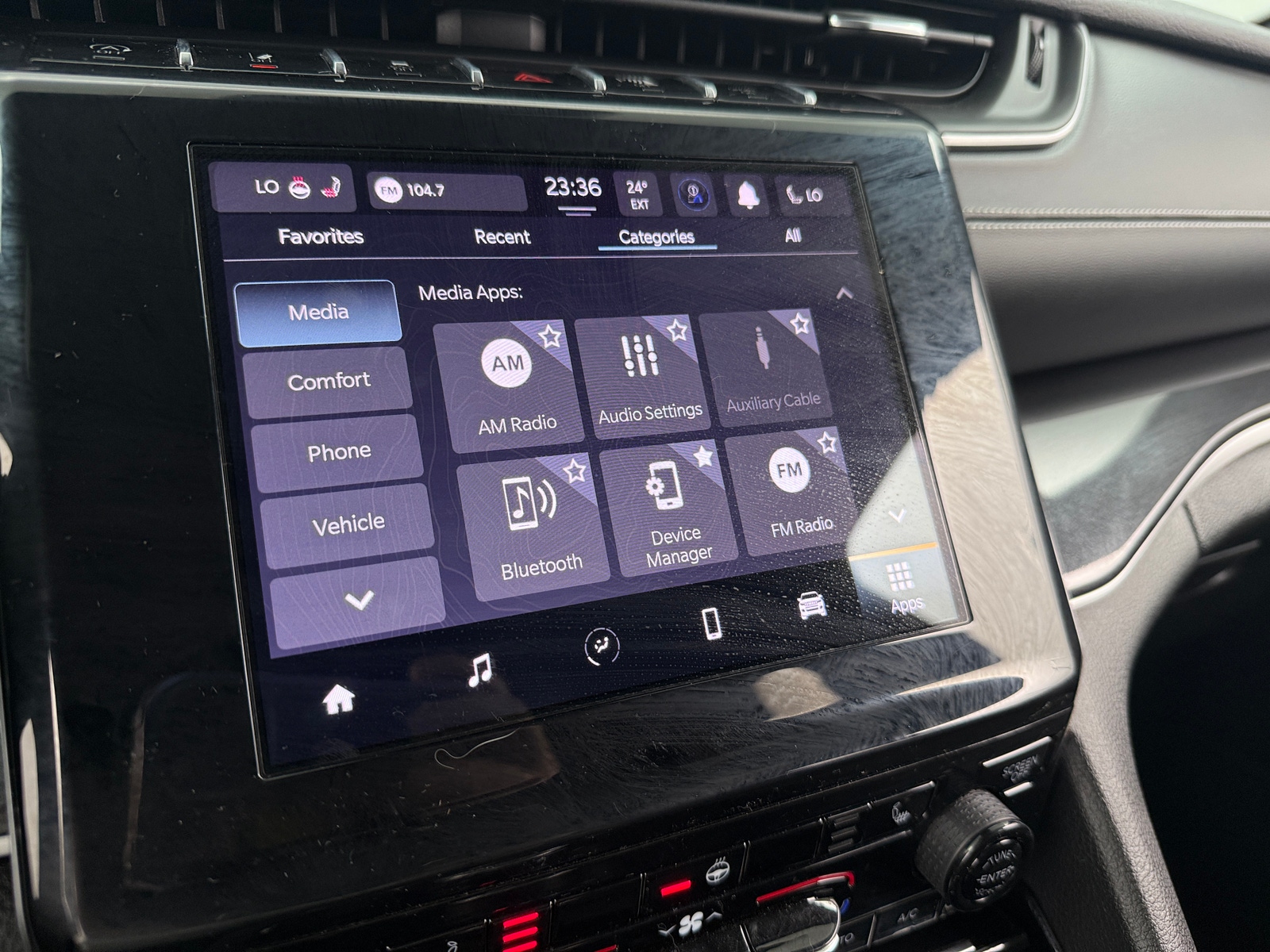 Thumbnail: 2023 Jeep Grand Cherokee - 3