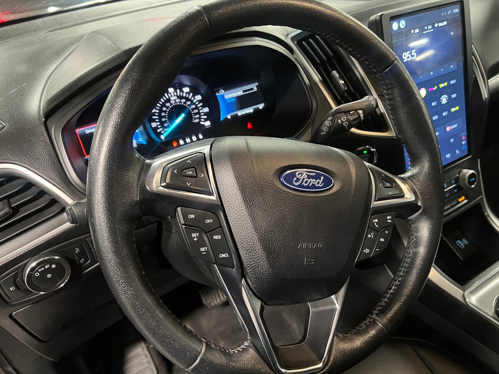 Thumbnail: 2022 Ford Edge - 4
