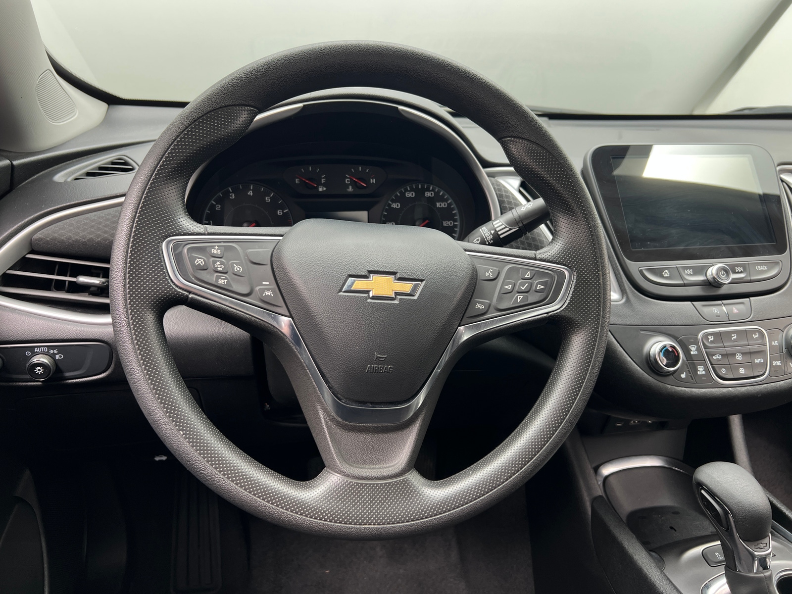 Thumbnail: 2024 Chevrolet Malibu - 5