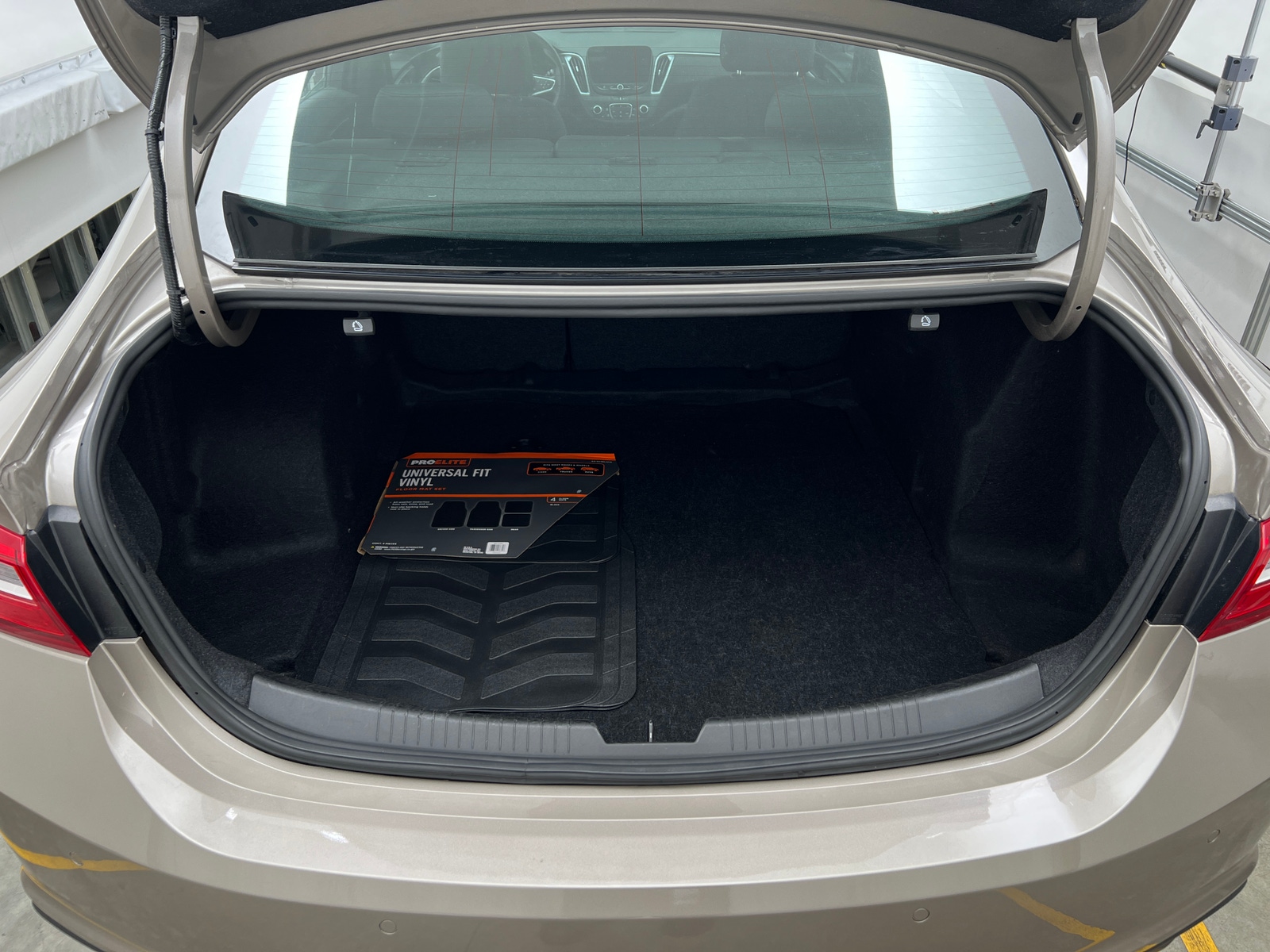 Thumbnail: 2024 Chevrolet Malibu - 7