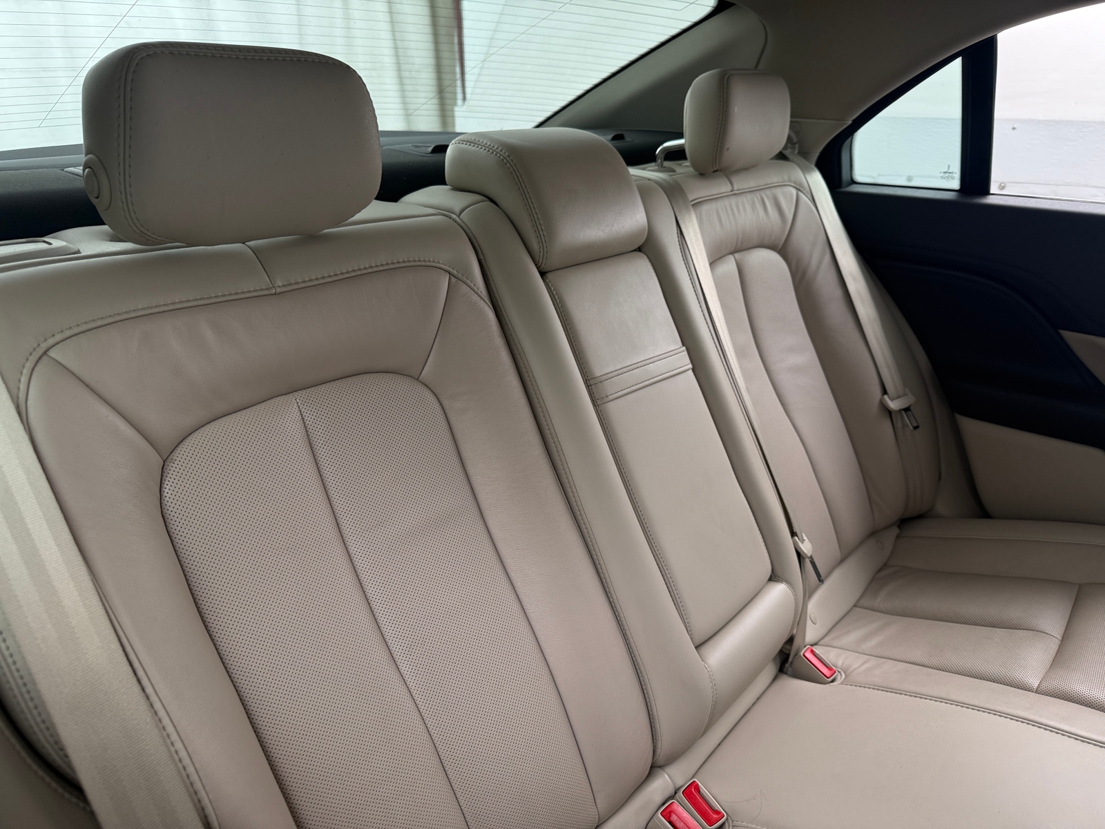 Thumbnail: 2019 Lincoln Continental - 5