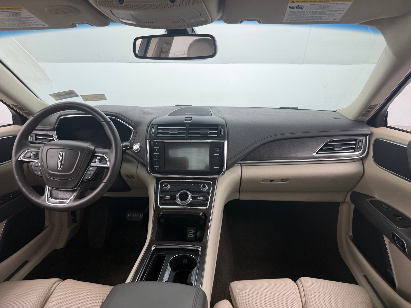 Thumbnail: 2019 Lincoln Continental - 2