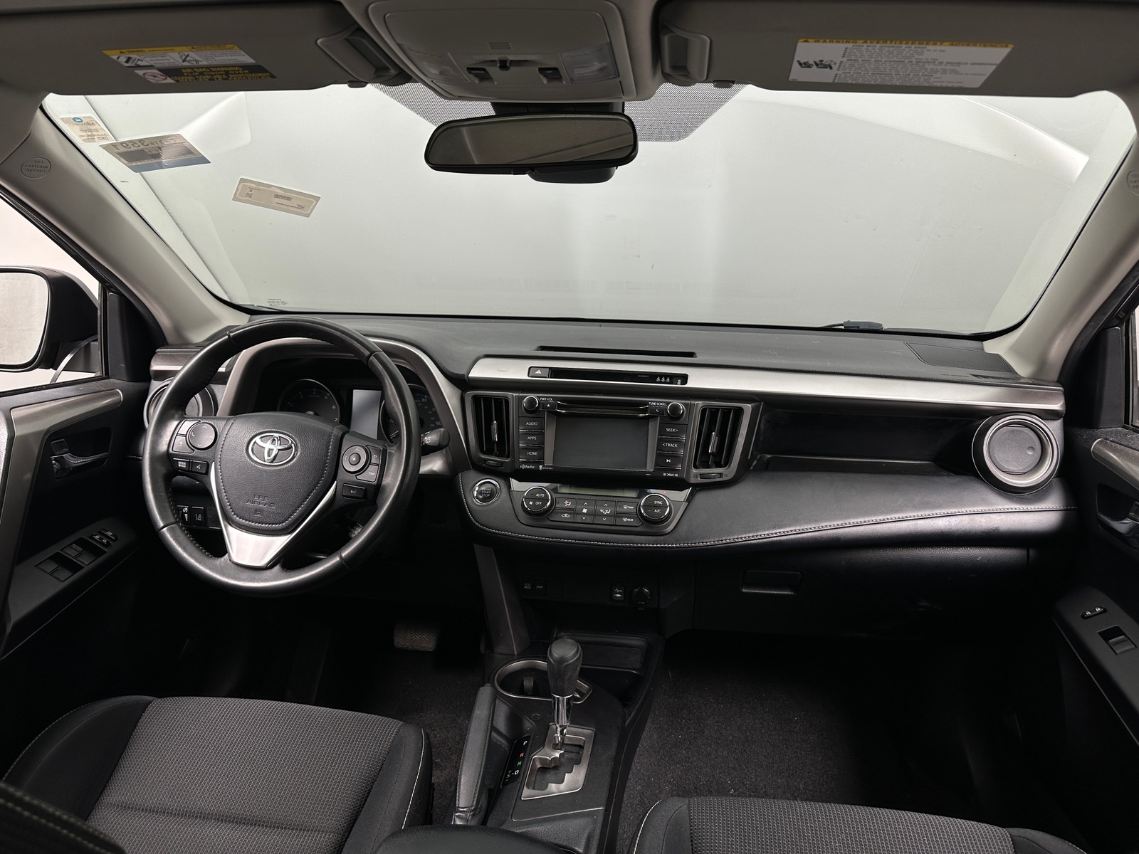 Thumbnail: 2018 Toyota RAV4 - 3