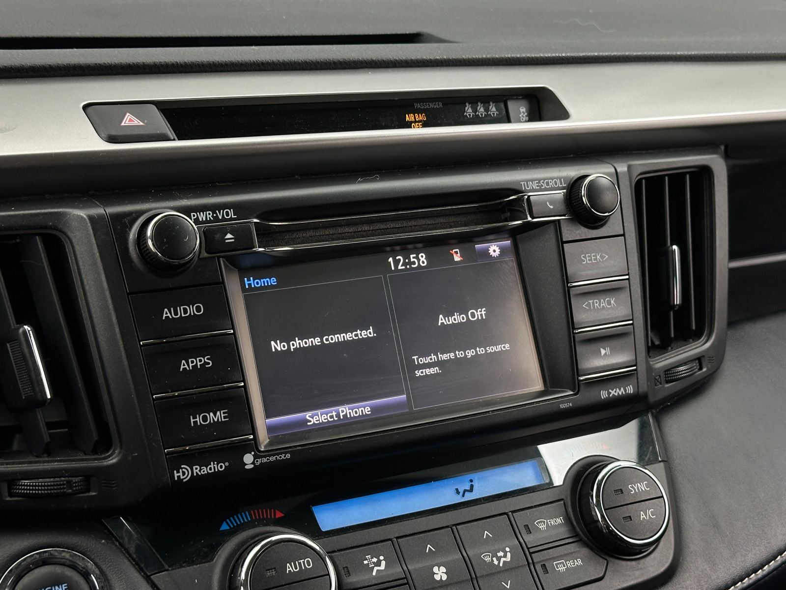 Thumbnail: 2018 Toyota RAV4 - 4