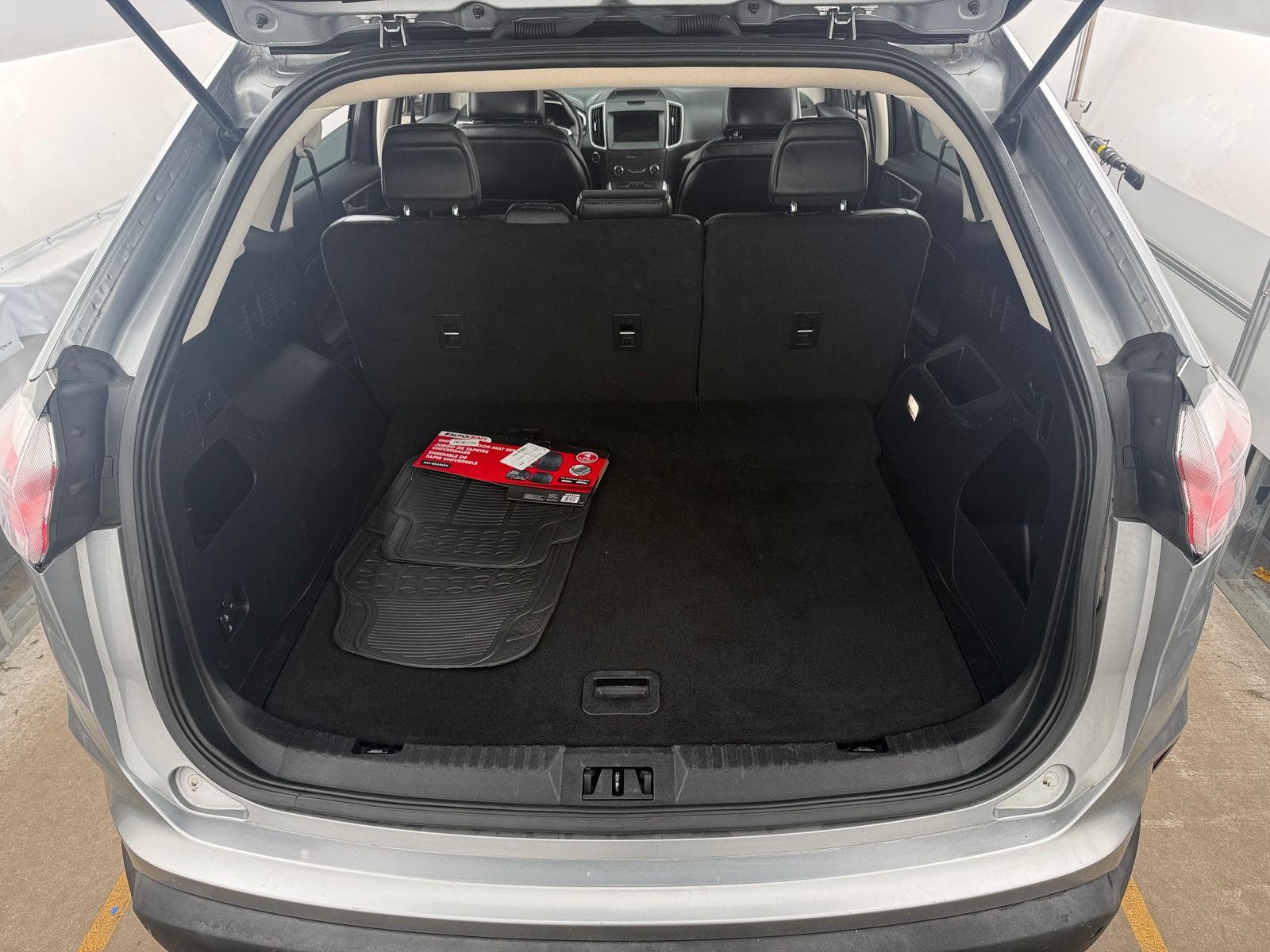 Thumbnail: 2020 Ford Edge - 6