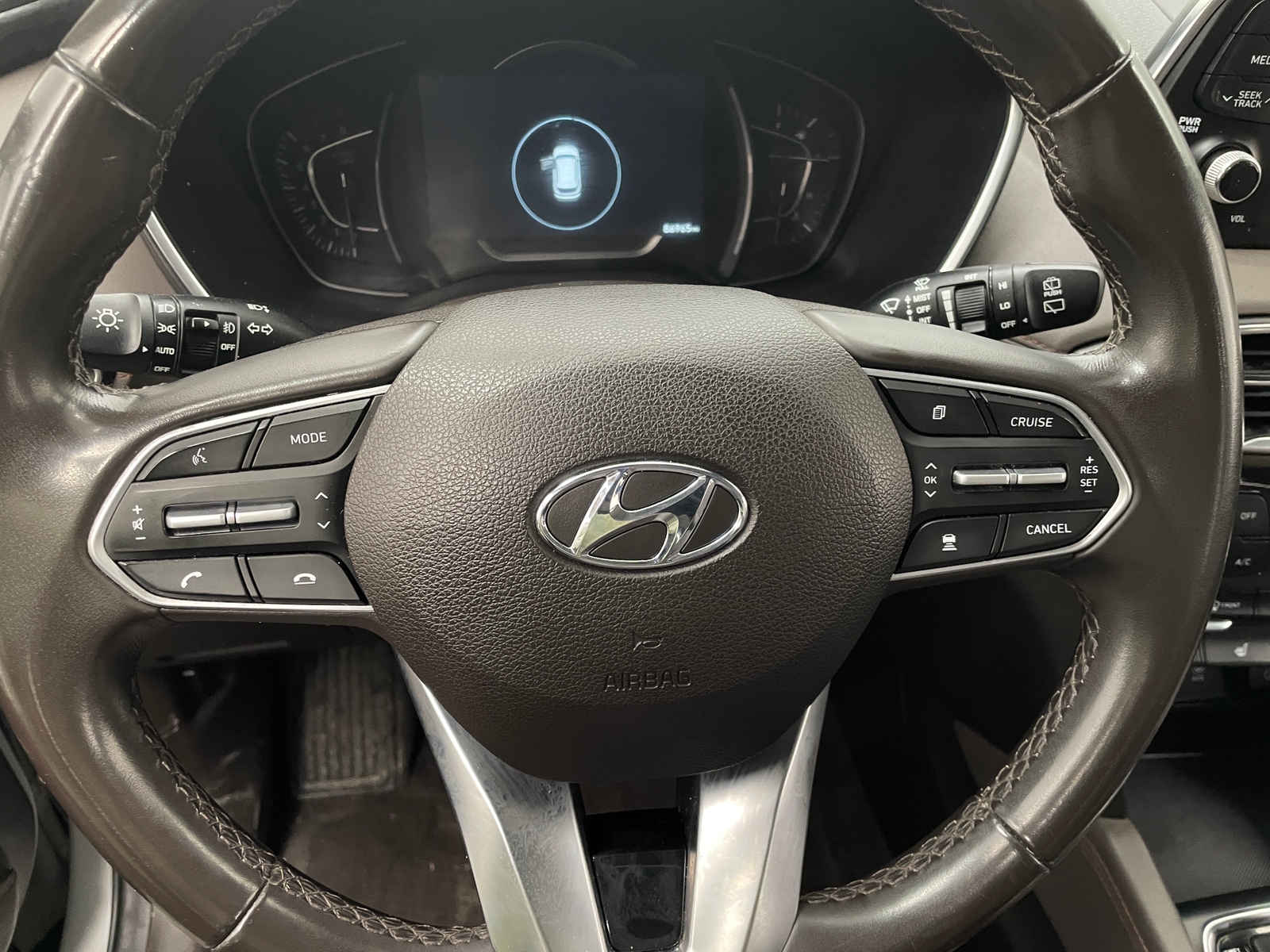 Thumbnail: 2019 Hyundai Santa Fe - 4