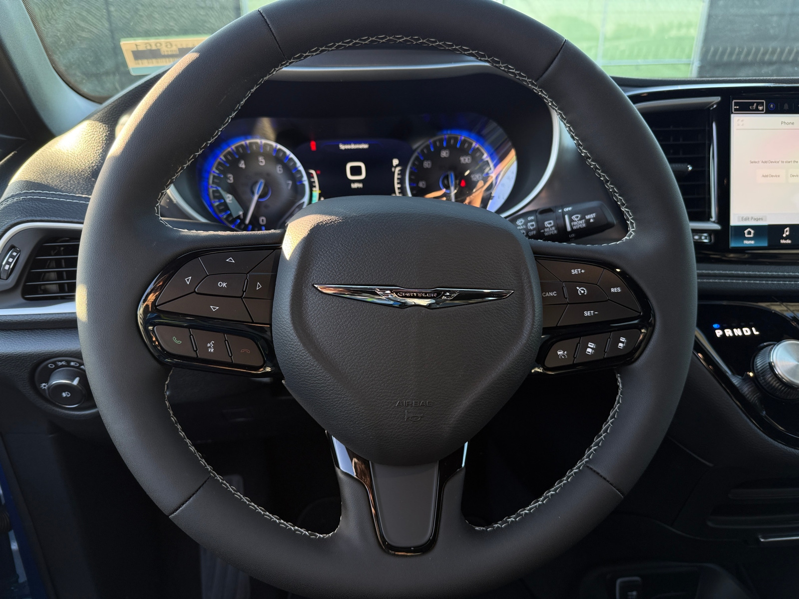 Thumbnail: 2026 Chrysler Pacifica - 4