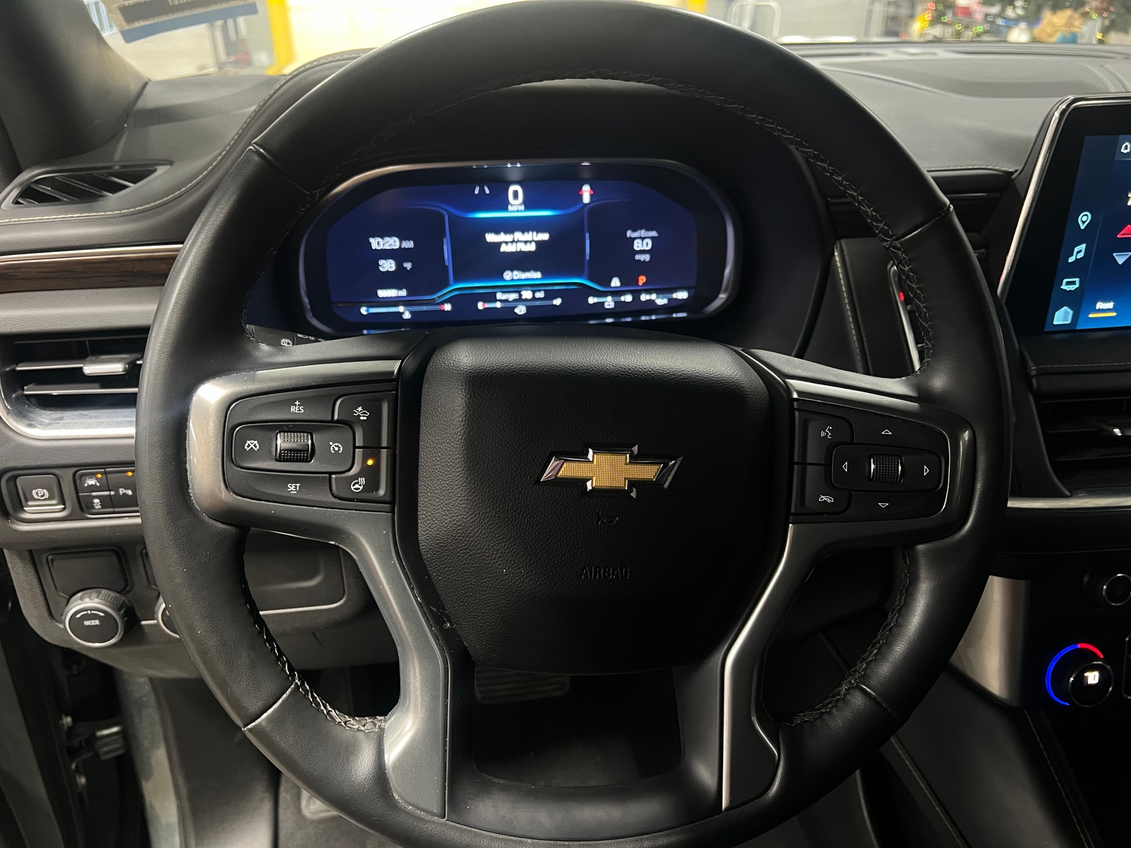 Thumbnail: 2023 Chevrolet Tahoe - 4