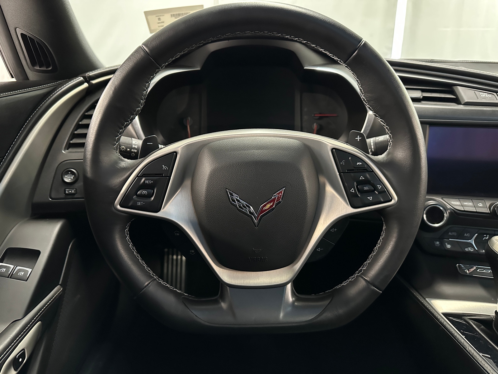 Thumbnail: 2014 Chevrolet Corvette - 3