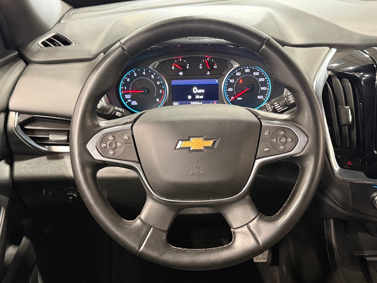 Thumbnail: 2023 Chevrolet Traverse - 5