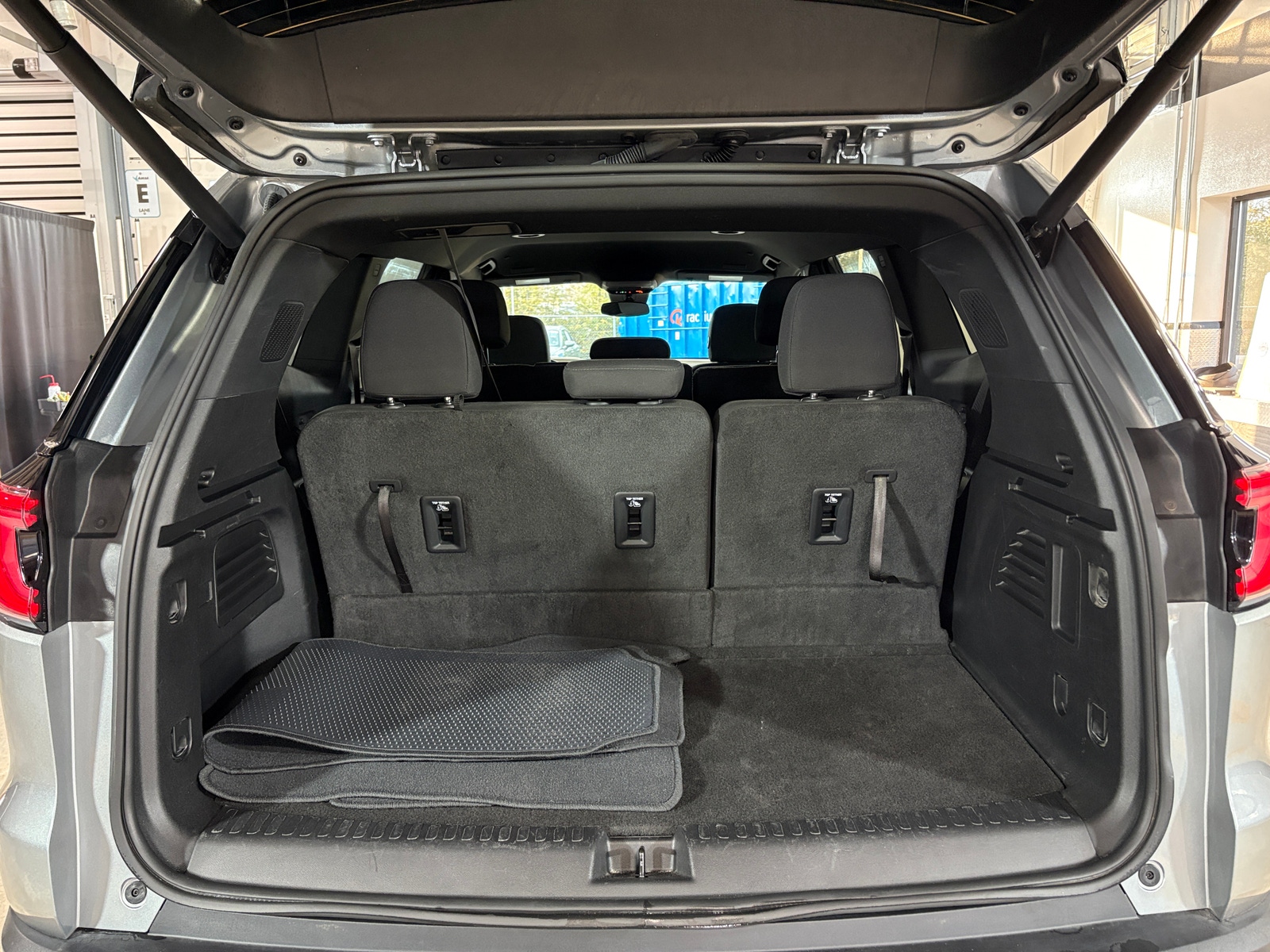 Thumbnail: 2025 GMC Acadia - 7