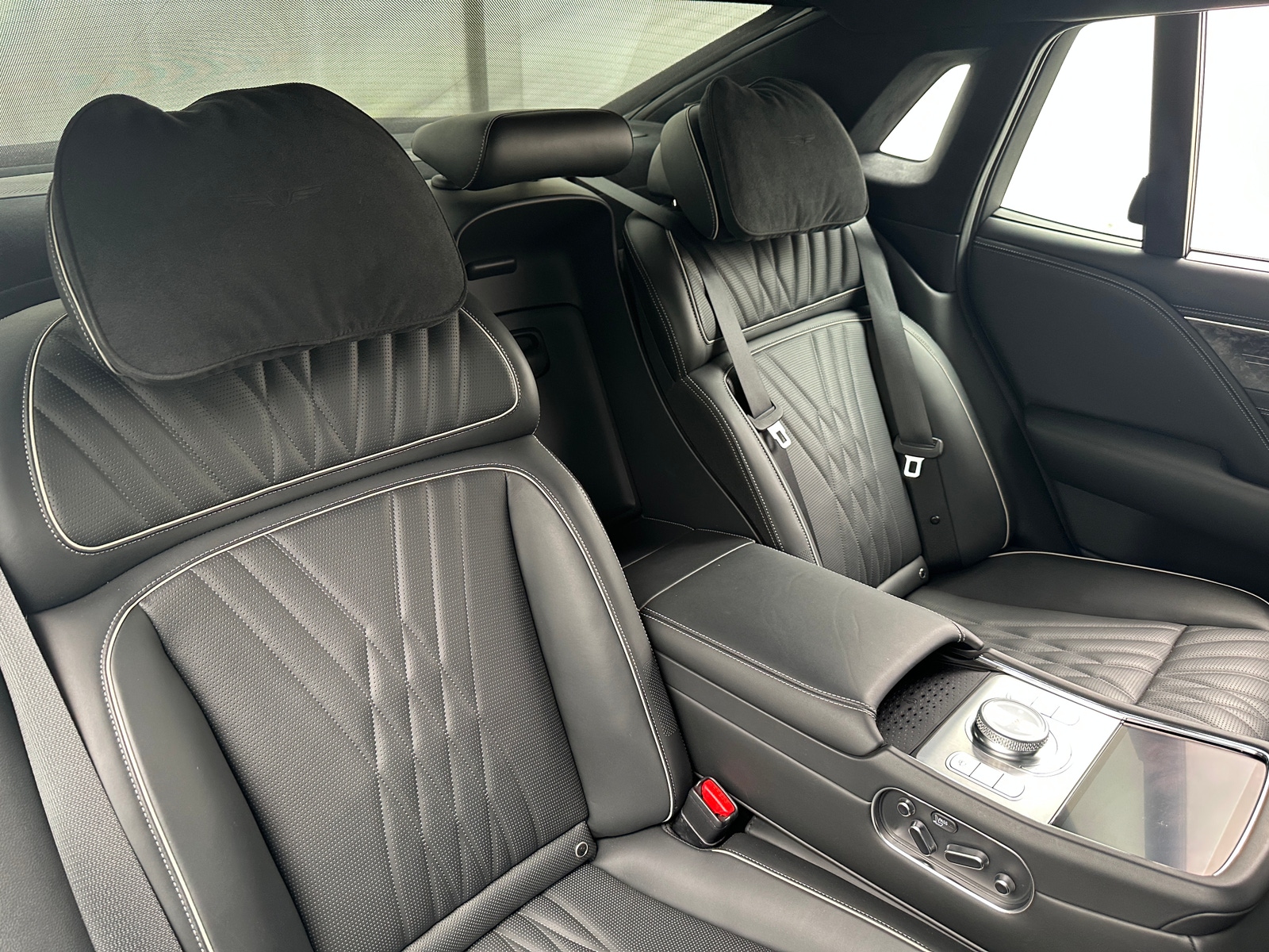 Thumbnail: 2023 Genesis G90 - 5