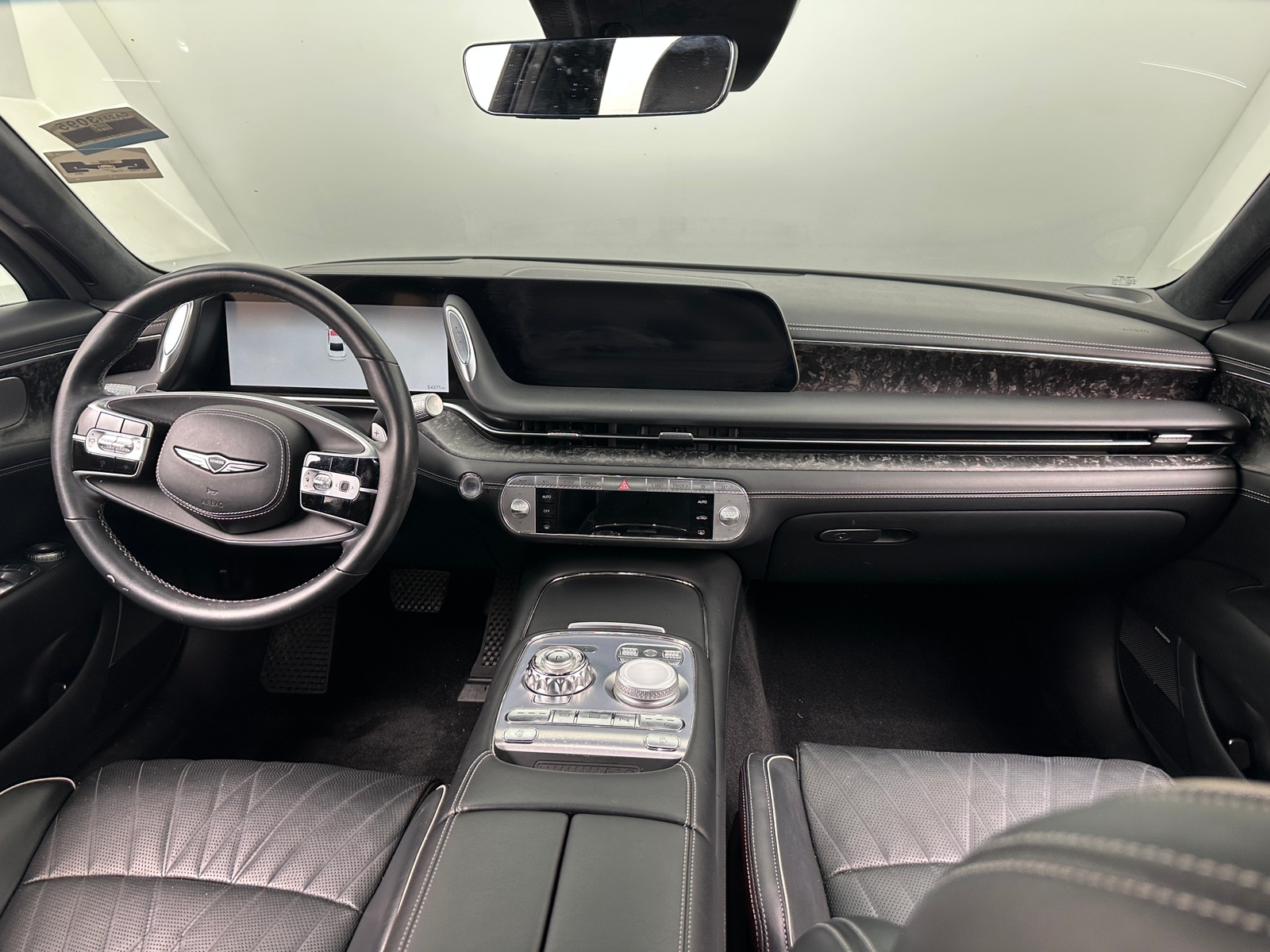 Thumbnail: 2023 Genesis G90 - 2