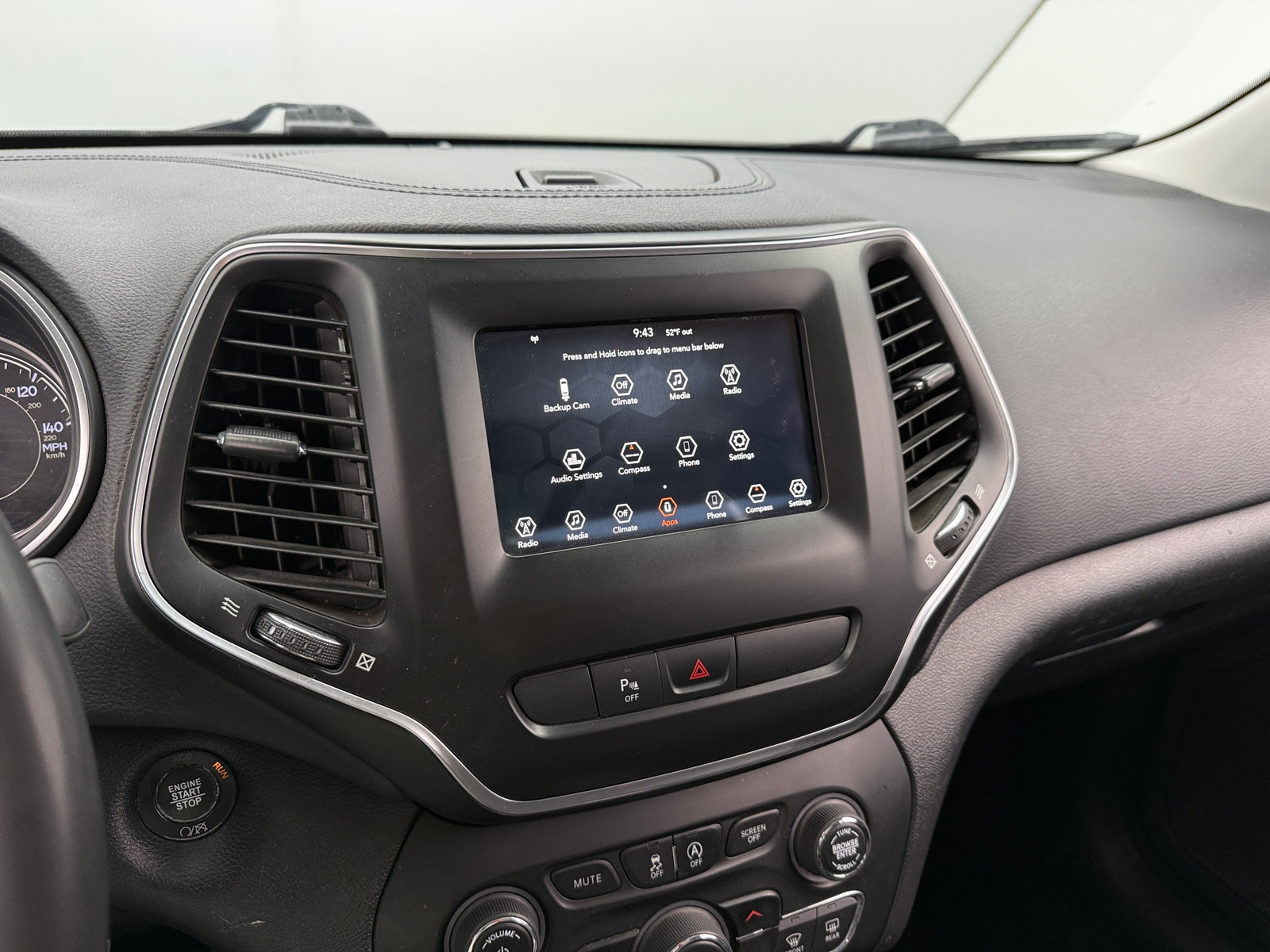 Thumbnail: 2020 Jeep Cherokee - 4