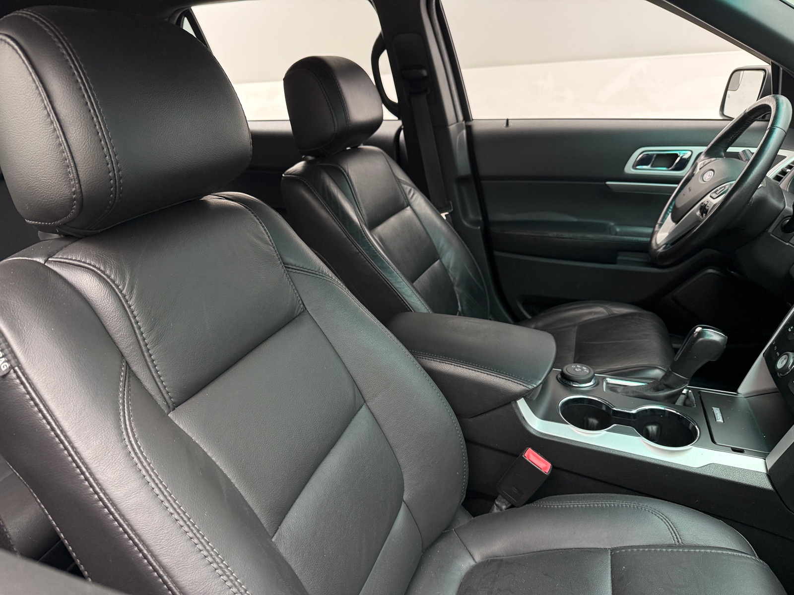 Thumbnail: 2015 Ford Explorer - 2