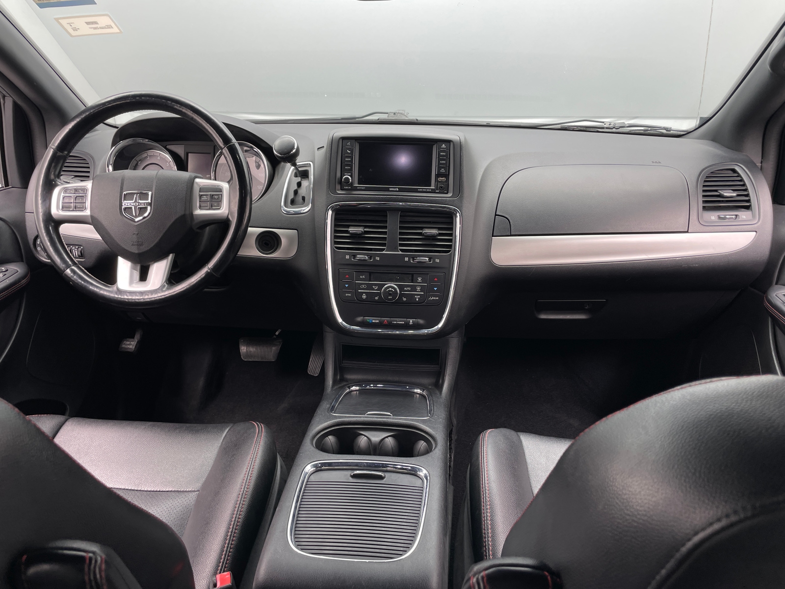 Thumbnail: 2019 Dodge Grand Caravan - 2
