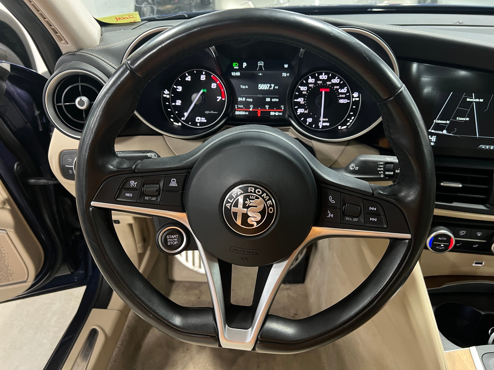 Thumbnail: 2018 Alfa Romeo Giulia - 4