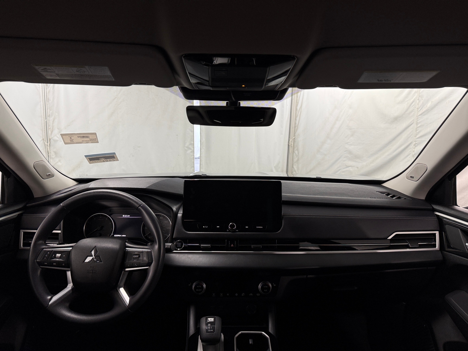 Thumbnail: 2025 Mitsubishi Outlander - 3