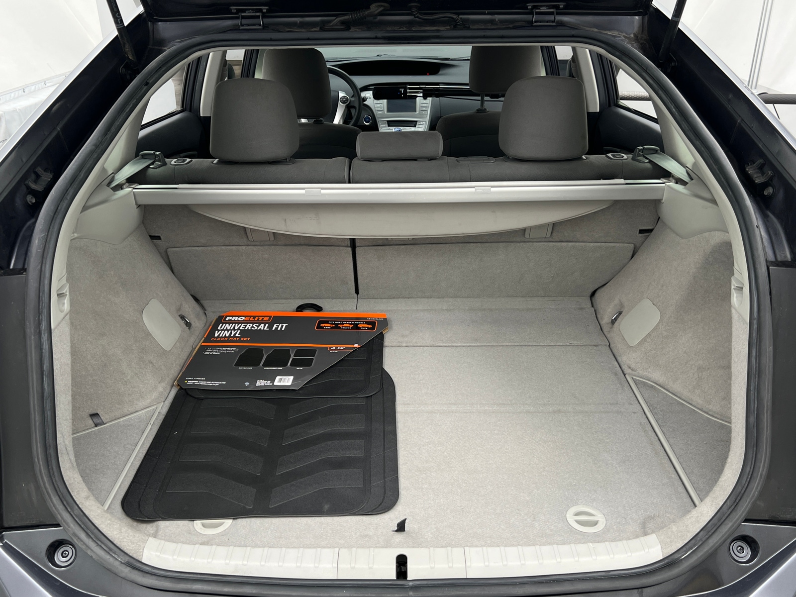 Thumbnail: 2012 Toyota Prius - 7