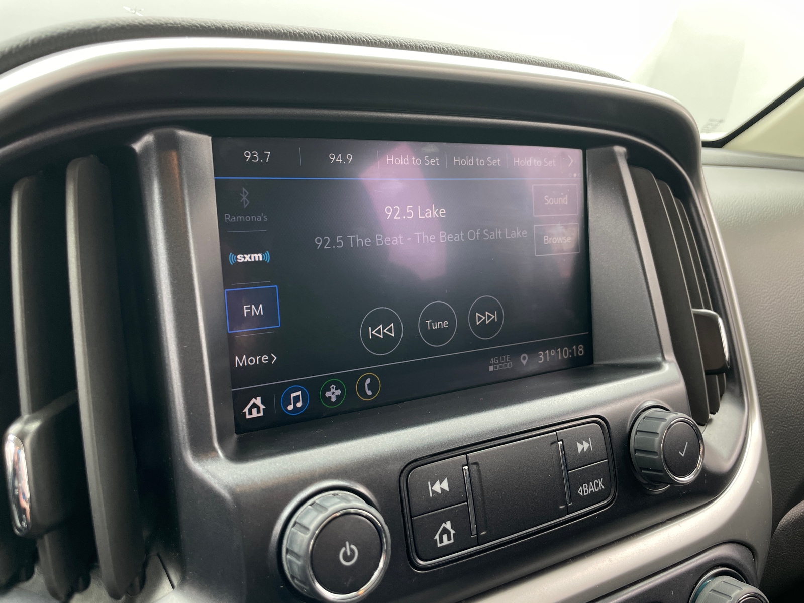 Thumbnail: 2022 Chevrolet Colorado - 4