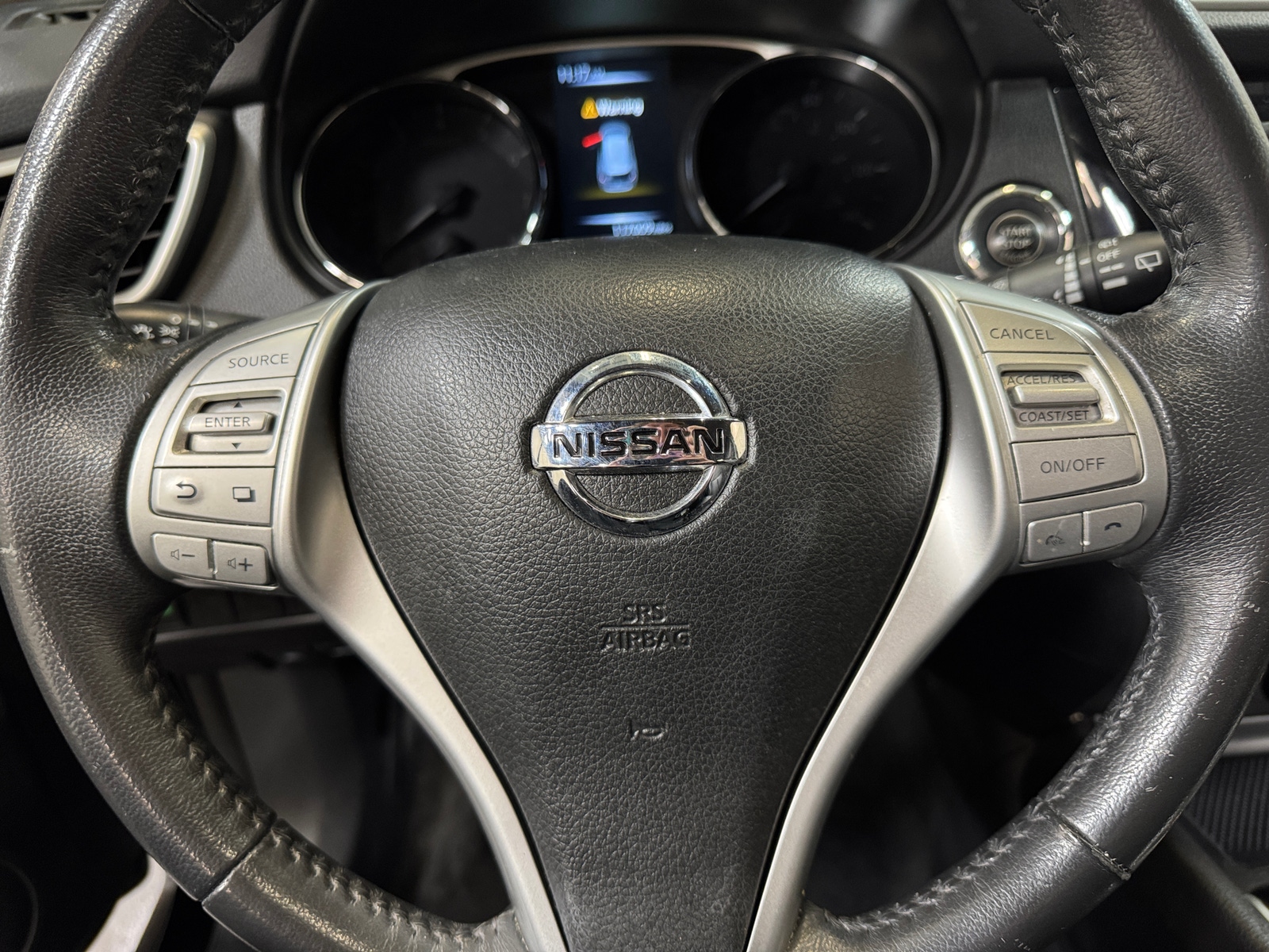 Thumbnail: 2016 Nissan Rogue - 4