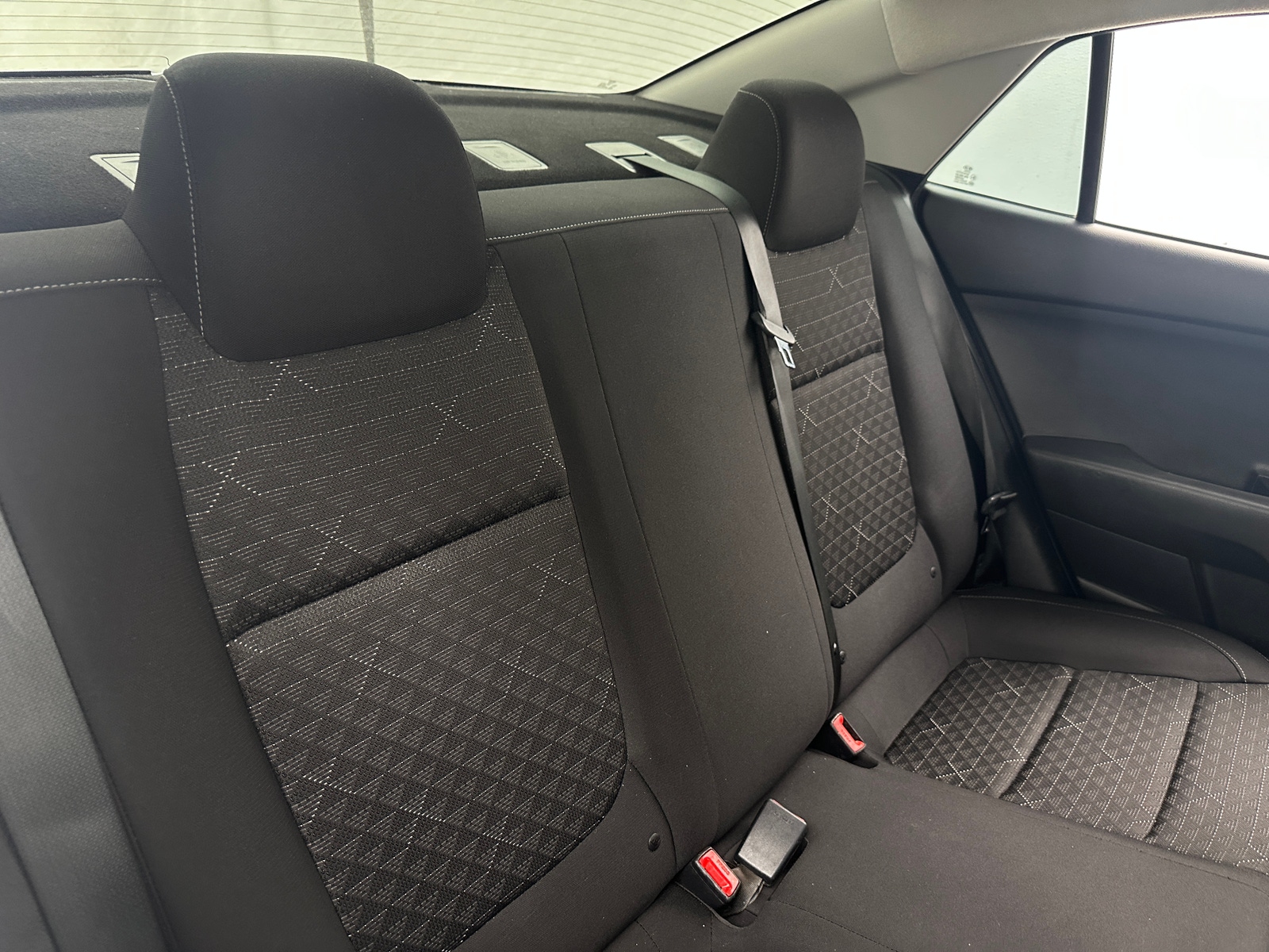 Thumbnail: 2020 Kia Rio - 6