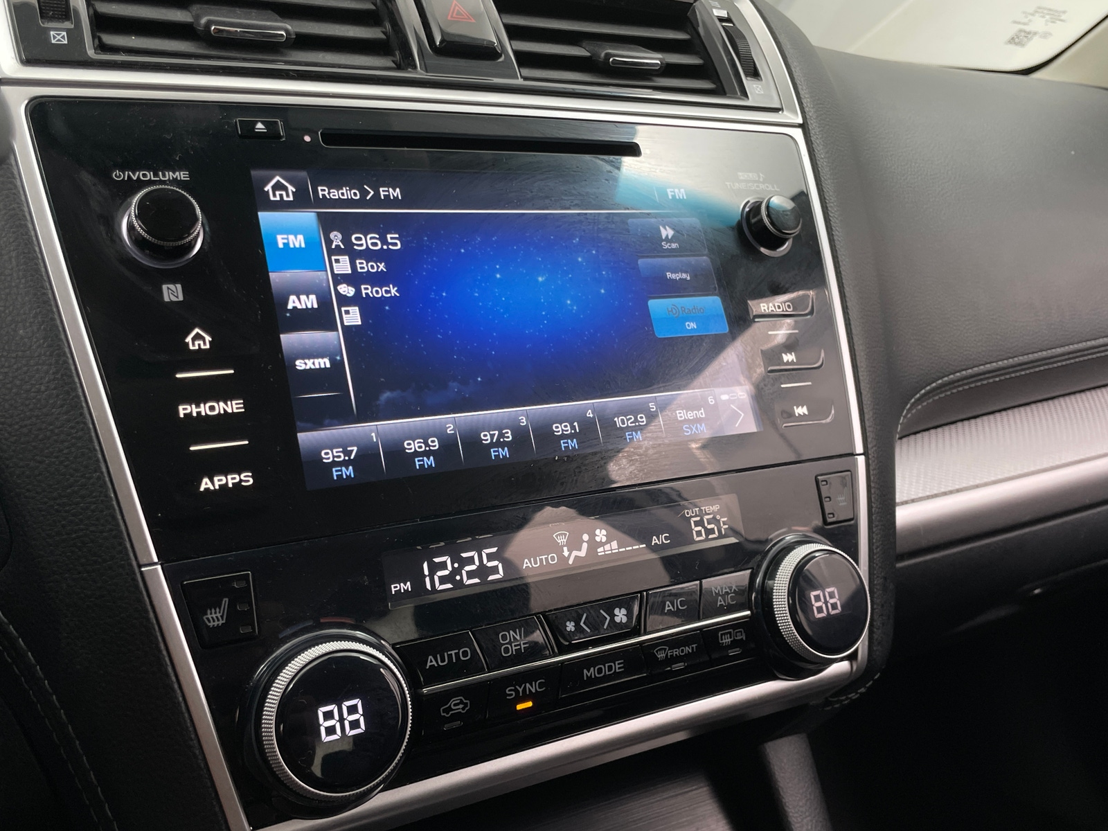 Thumbnail: 2018 Subaru Legacy - 4