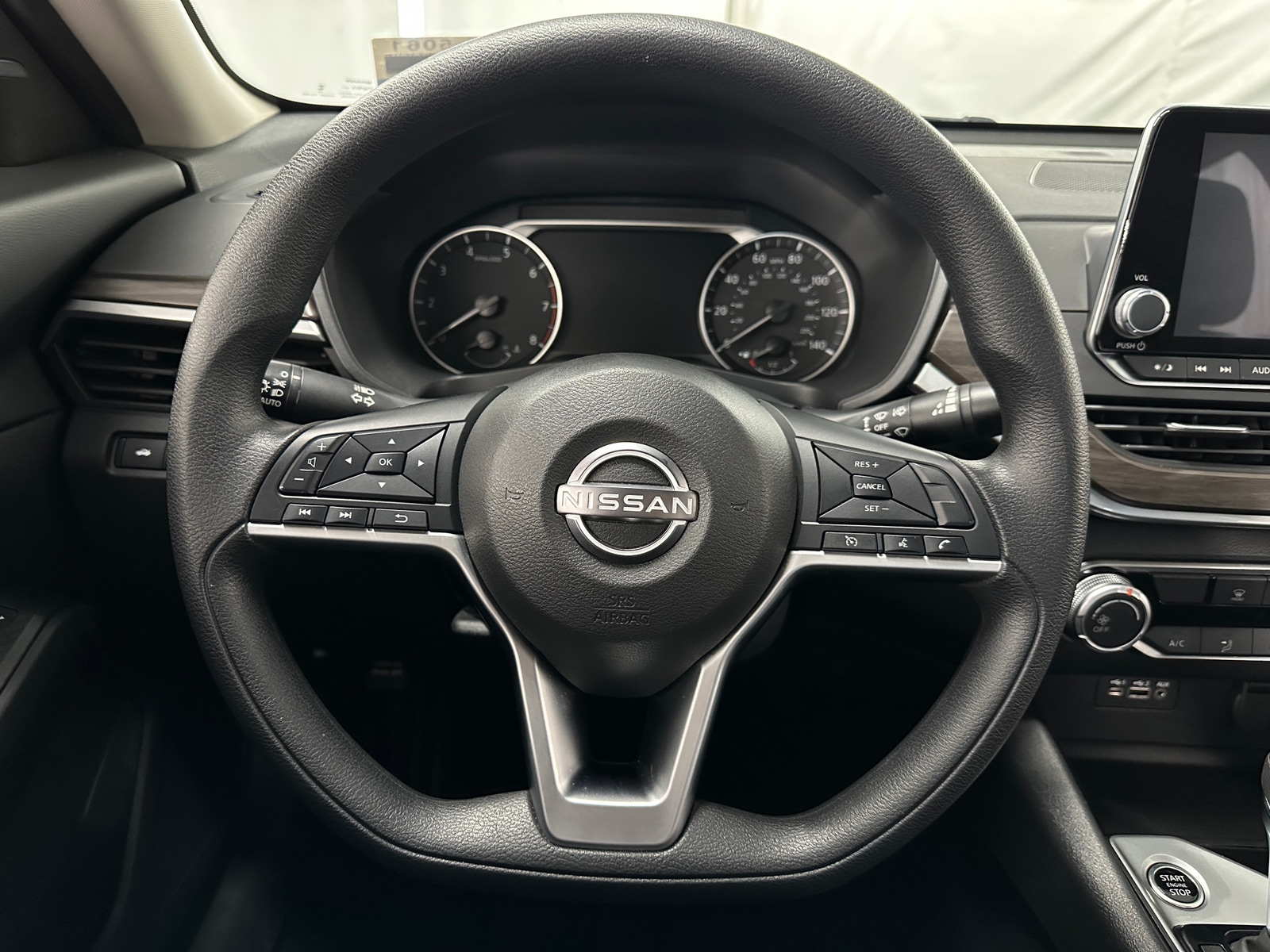 Thumbnail: 2024 Nissan Altima - 5