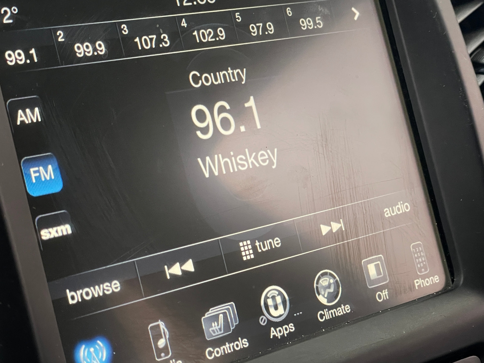 Thumbnail: 2018 Jeep Cherokee - 3