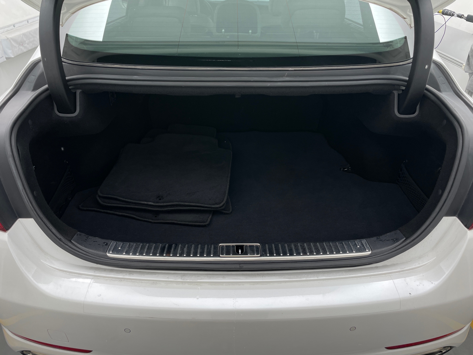 Thumbnail: 2017 Kia K900 - 6