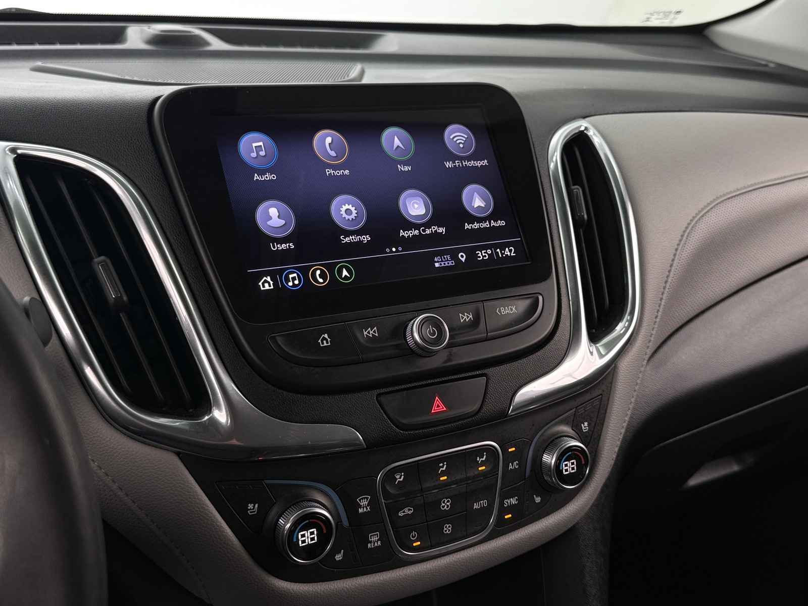 Thumbnail: 2020 Chevrolet Equinox - 3