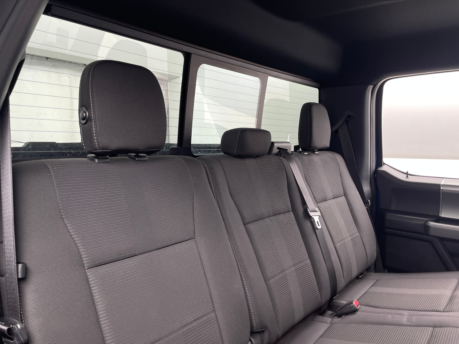 Thumbnail: 2015 Ford Econoline - 6