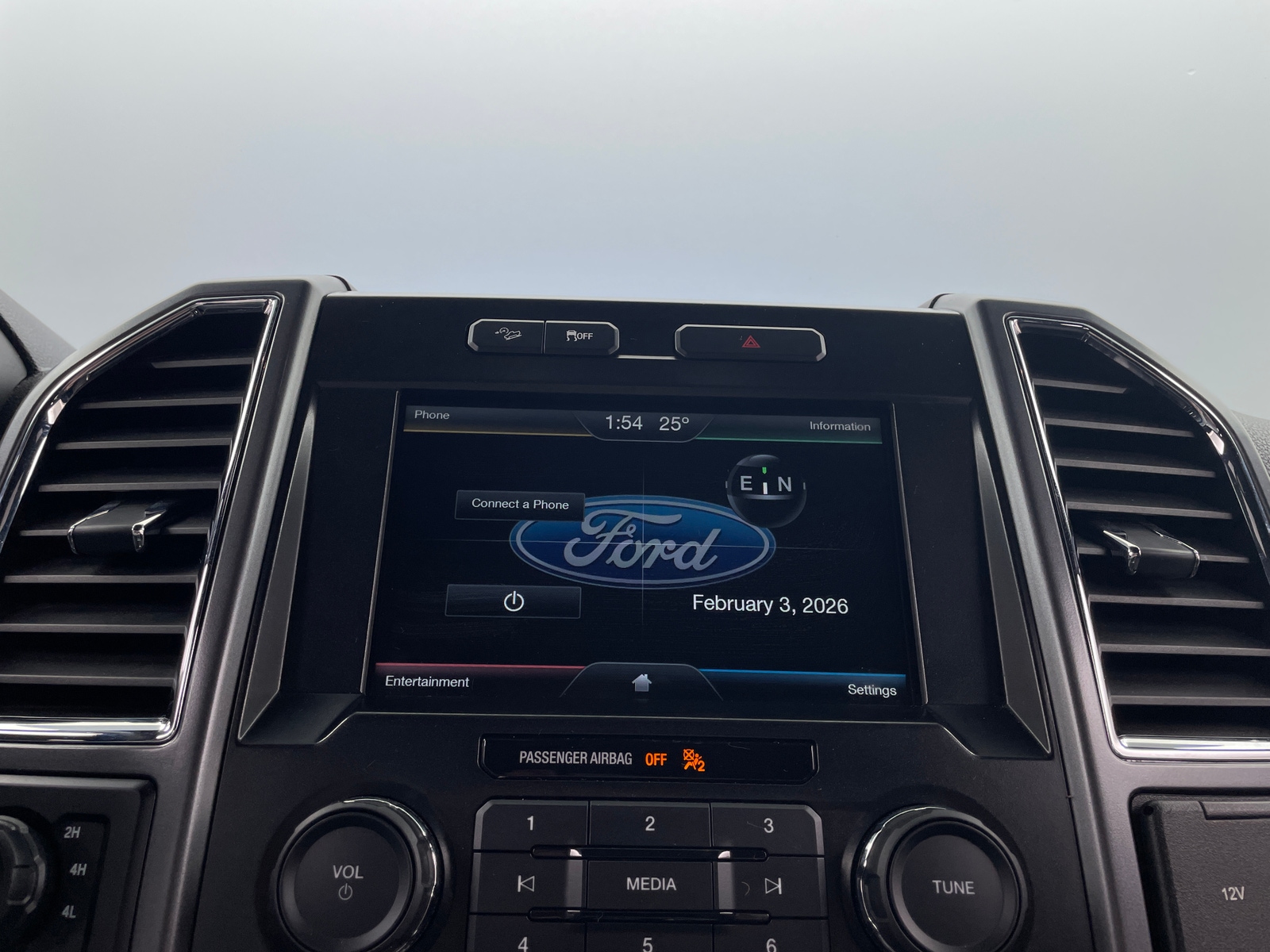 Thumbnail: 2015 Ford Econoline - 4