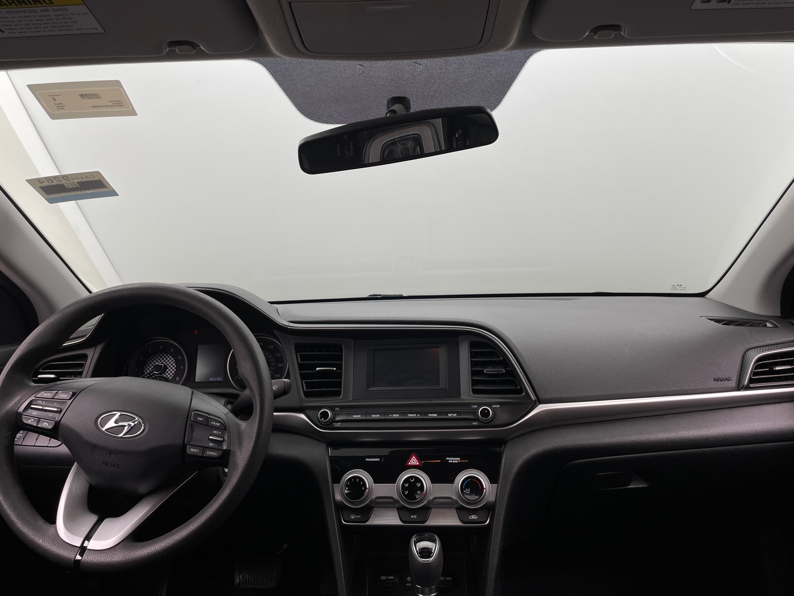 Thumbnail: 2019 Hyundai Elantra - 3