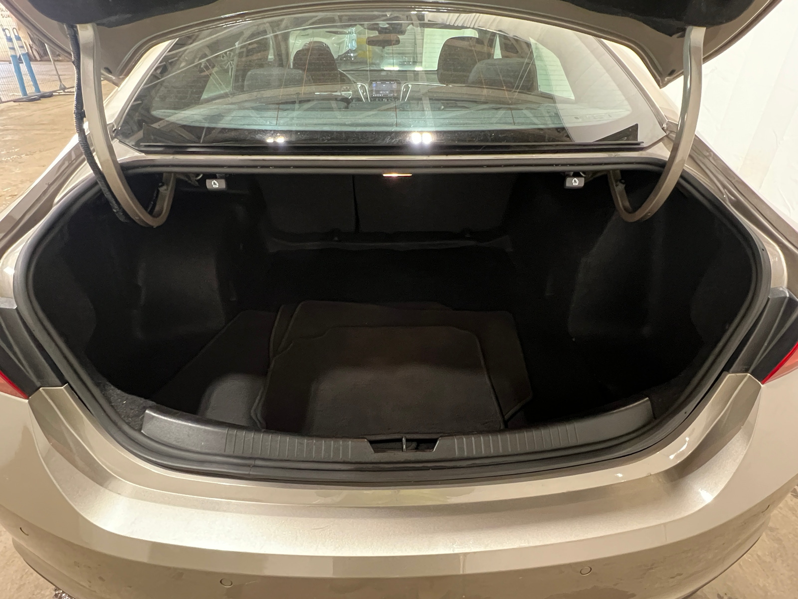 Thumbnail: 2024 Chevrolet Malibu - 7