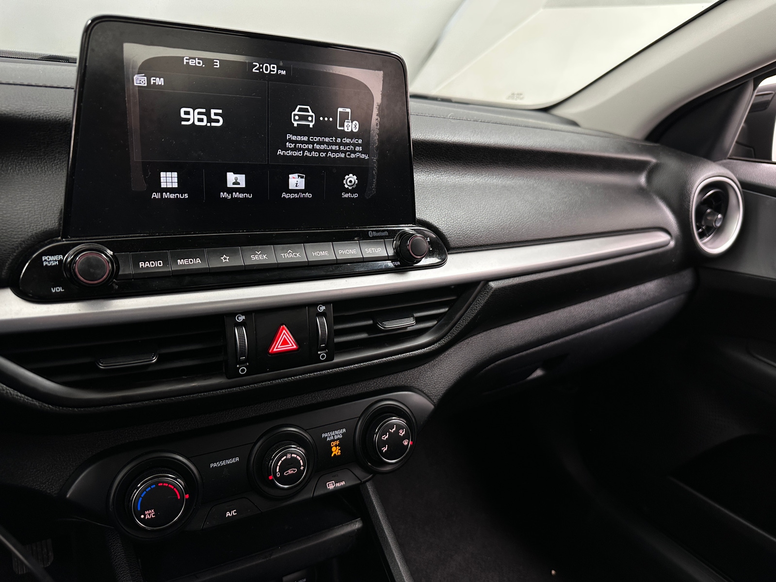 Thumbnail: 2020 Kia Forte - 4