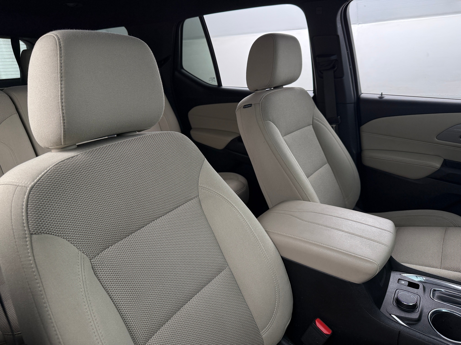 Thumbnail: 2023 Chevrolet Traverse - 2