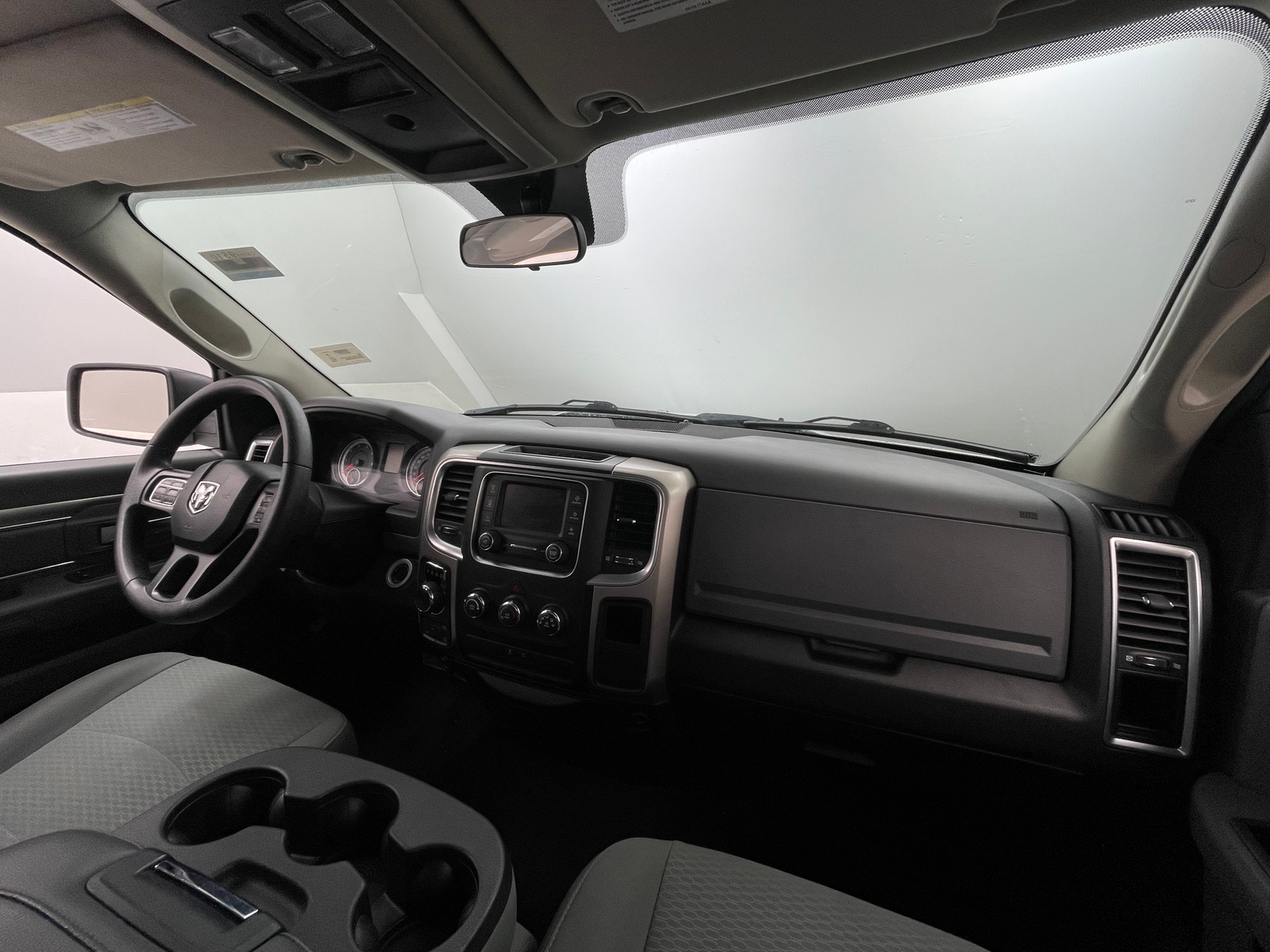 Thumbnail: 2019 RAM 1500 Classic - 3