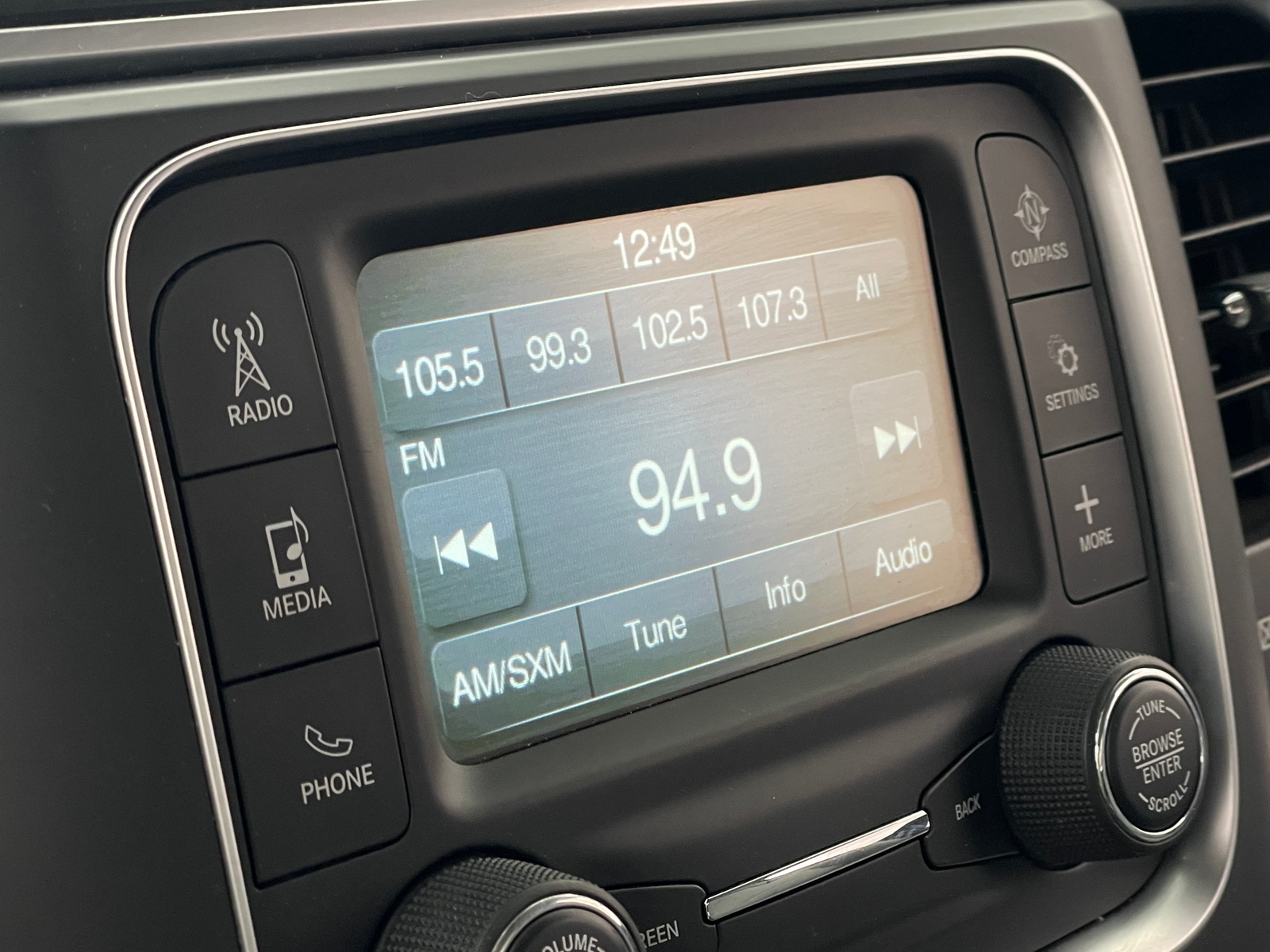 Thumbnail: 2019 RAM 1500 Classic - 4