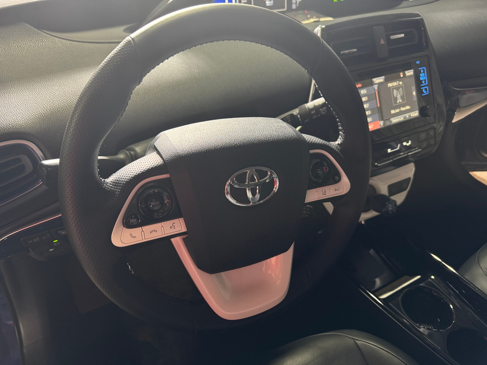 Thumbnail: 2017 Toyota Prius - 5