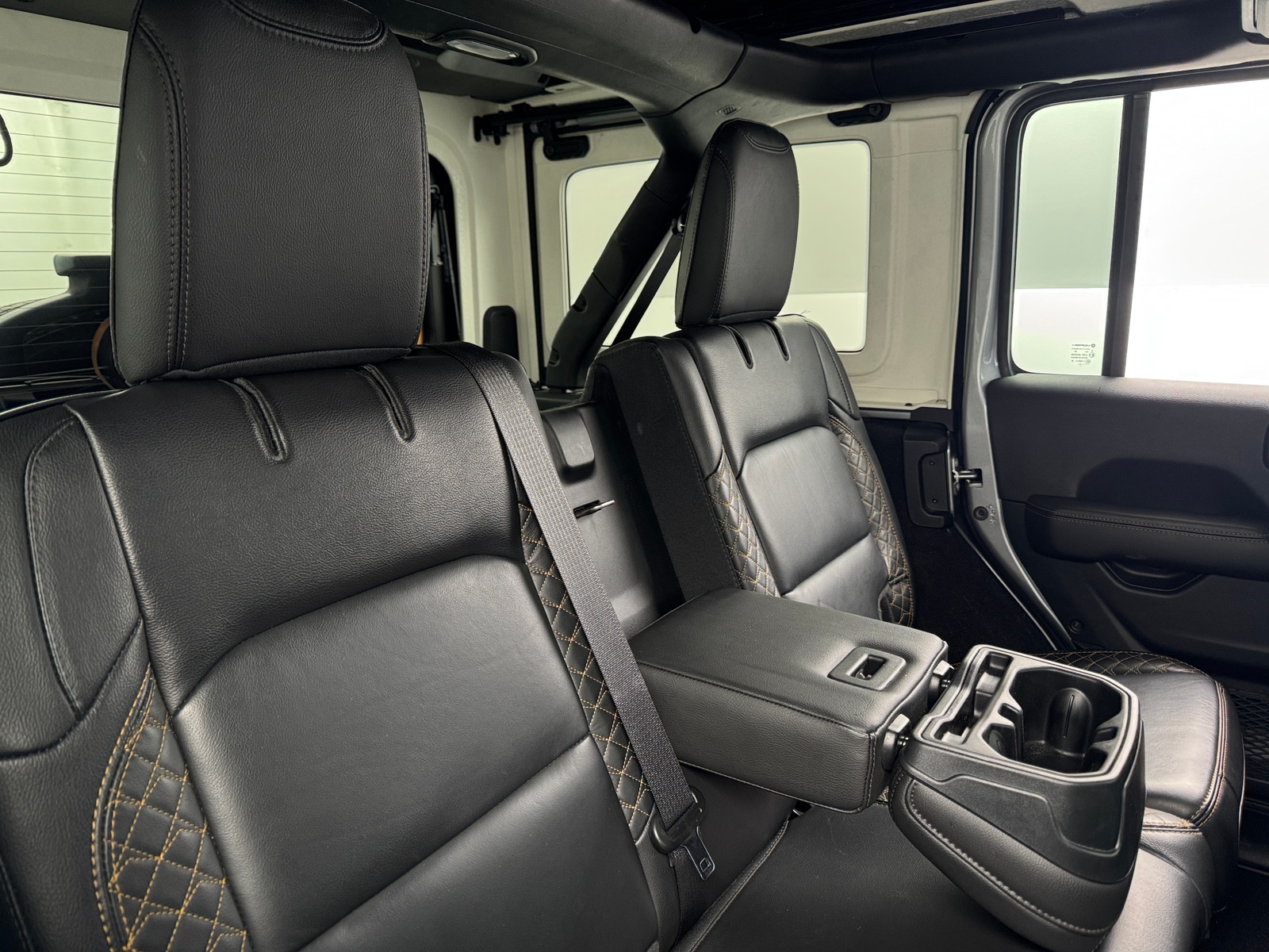 Thumbnail: 2021 Jeep Wrangler - 5