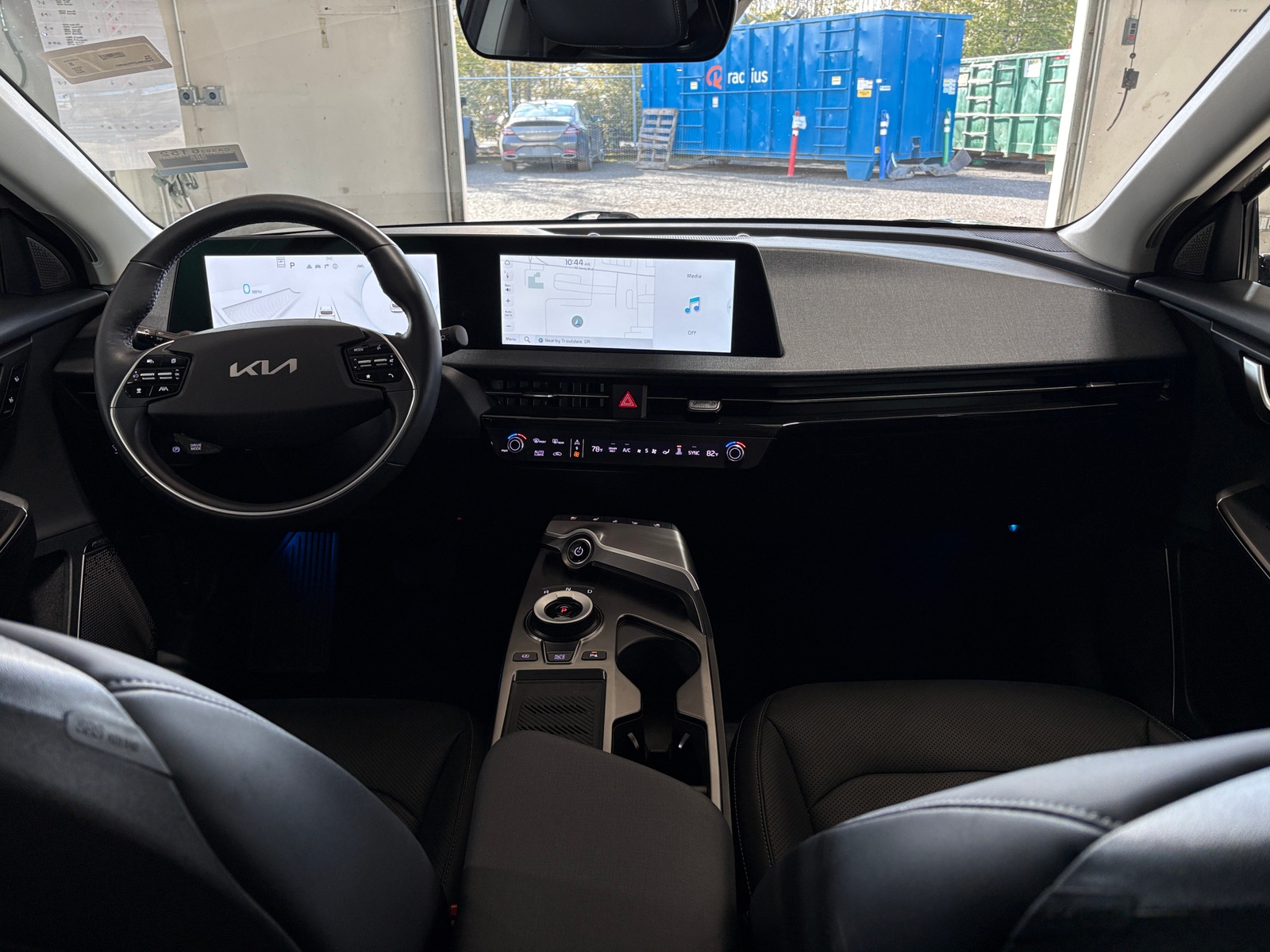 Thumbnail: 2023 Kia EV6 - 2